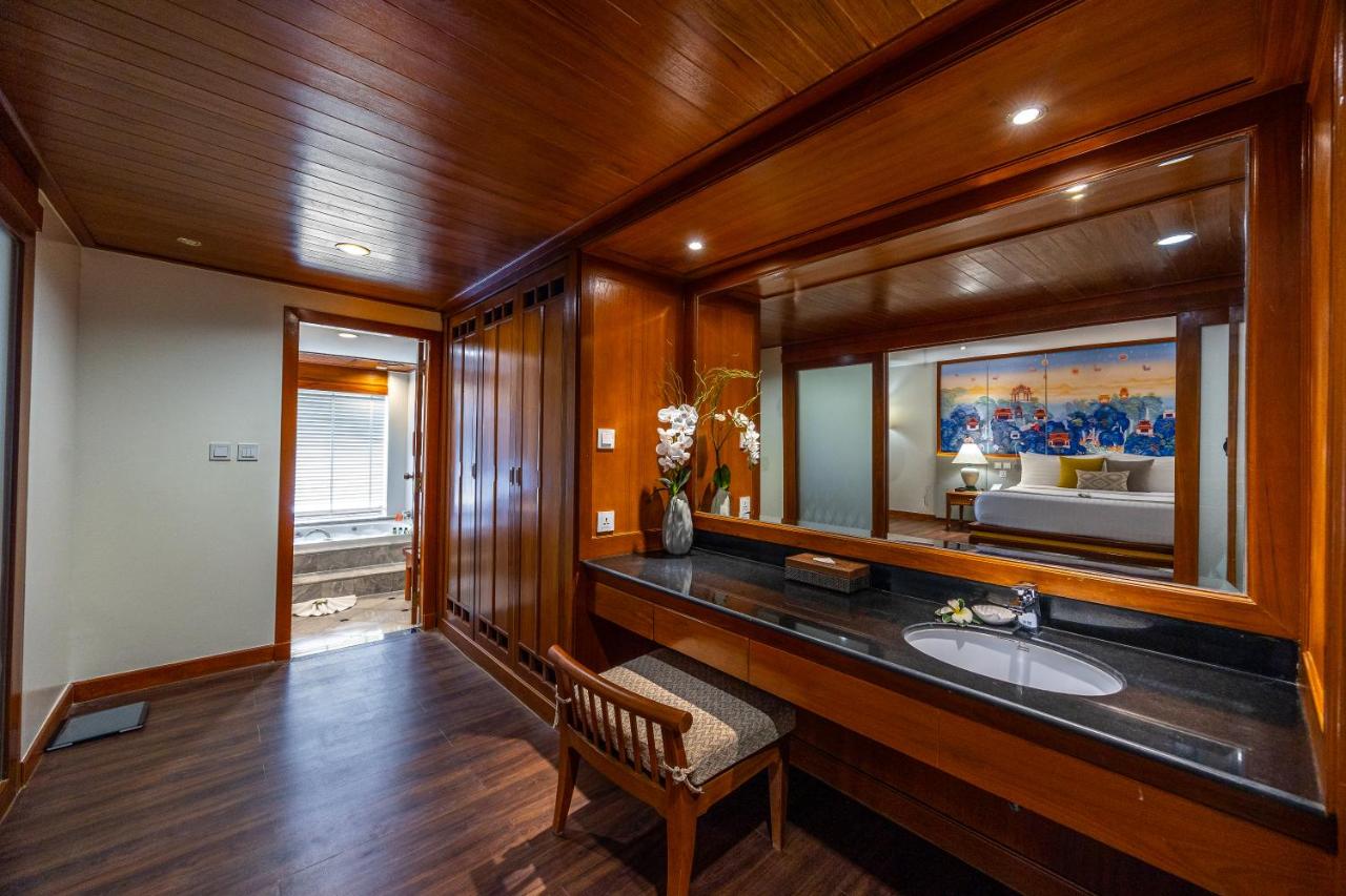 Diamond Cliff Resort & Spa, Patong Beach - 3