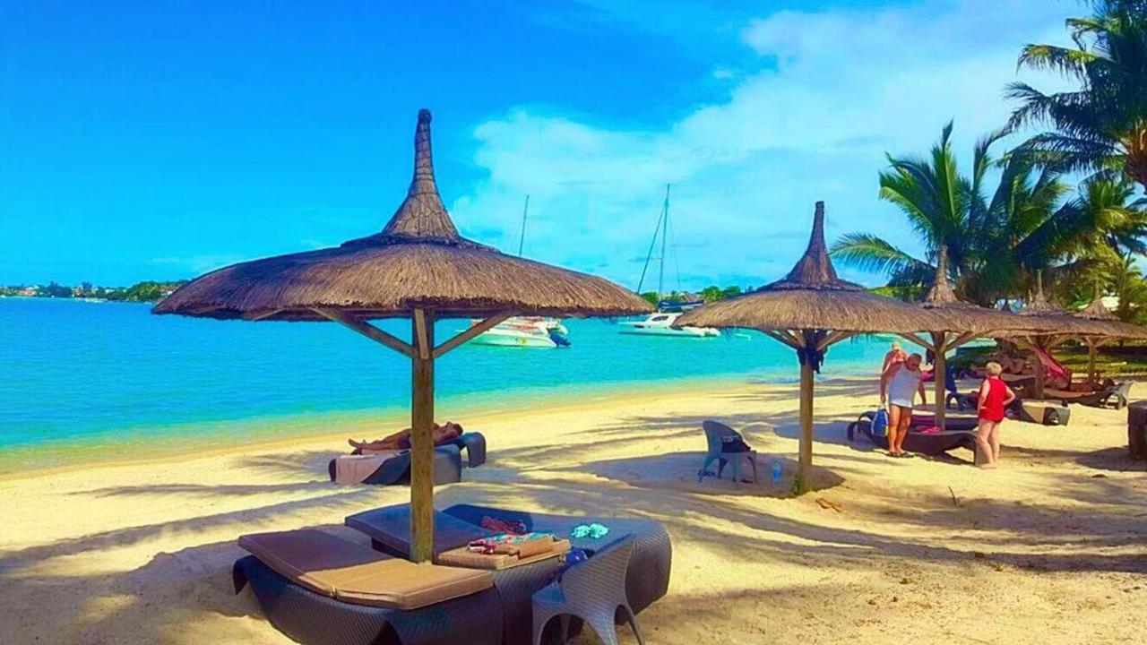 Beach: Ocean Villas Apart Hotel