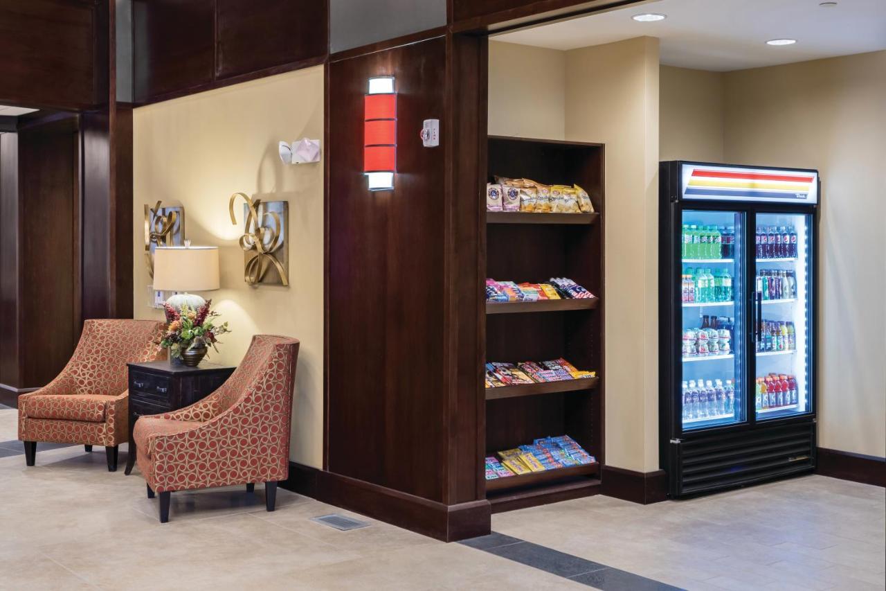 ClubHouse Hotel & Suites Fargo — photo 20