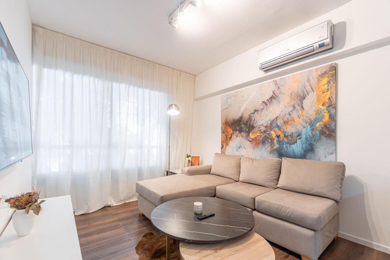 Luxury 5-Star Building Heated Pool, BBQ, Gym, Sauna in the Heart of Palermo Hollywood - 3