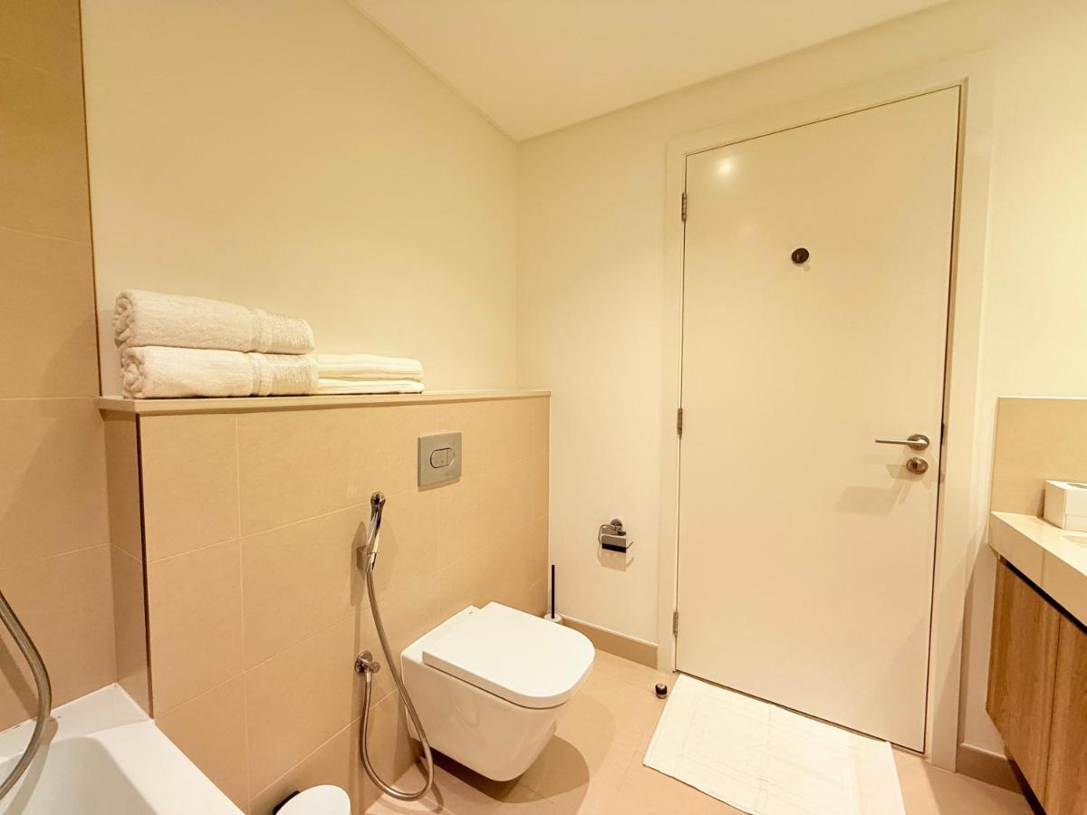 2 bedroom apartment infront of Dubai mall by Aventine homes - 5