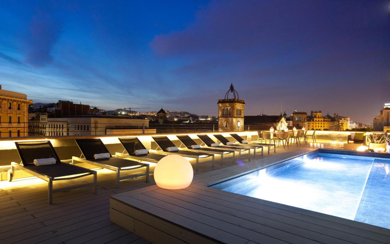 Rooftop swimming pool: Enjoybcn Miro Apartments