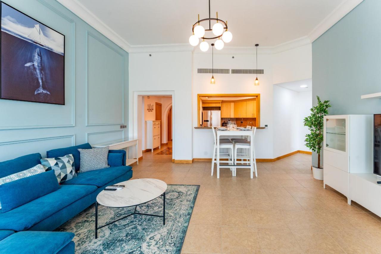 2 bed plus maids in Abu Keibal 1 shoerline by PK H - 4