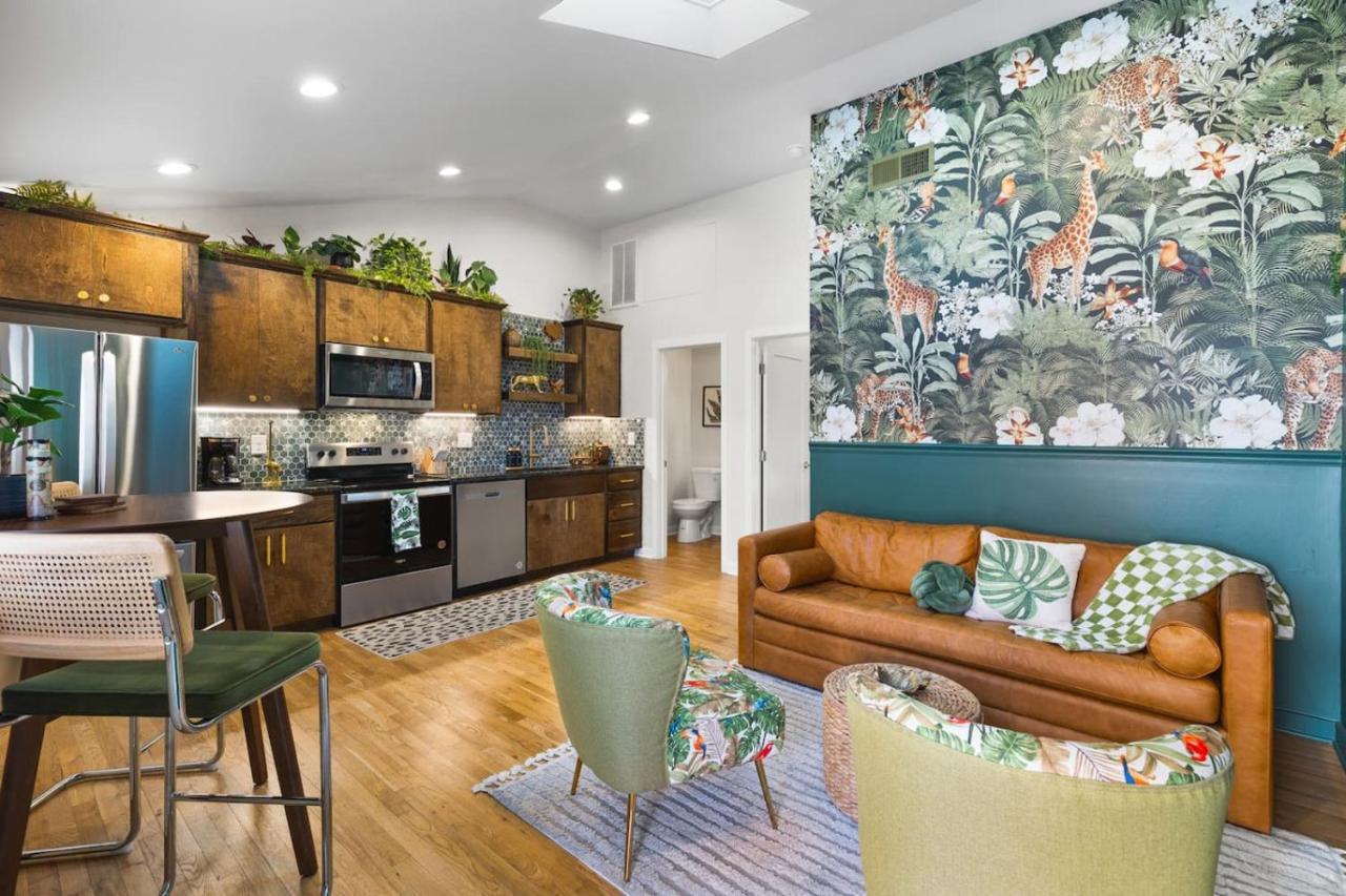 The Green Jungle - Near Restaurants, Coffee and Bars