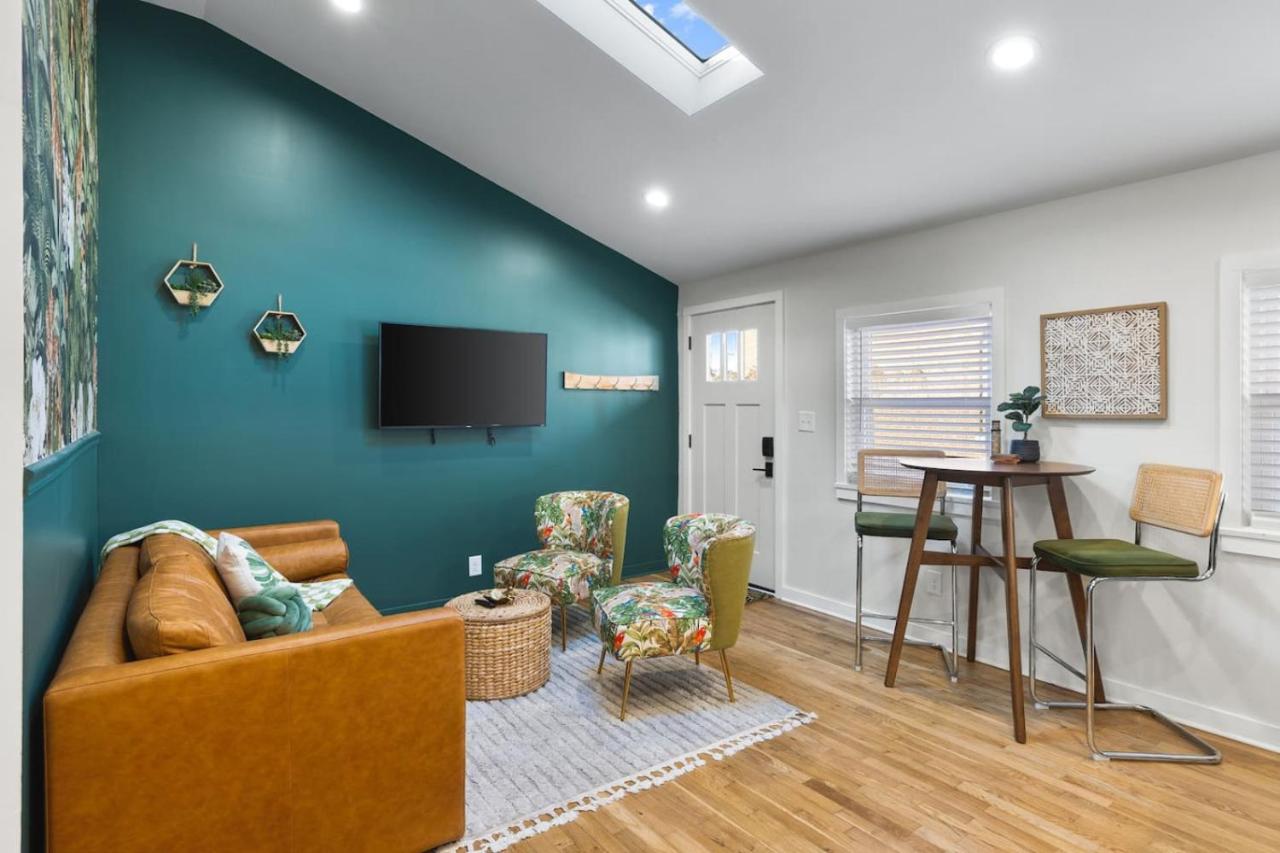 The Green Jungle - Near Restaurants, Coffee and Bars - 3