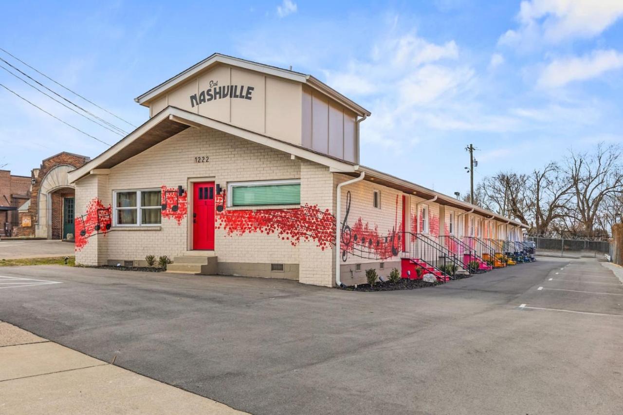 Mid-Century Modern Nashville Condo Near Restaurants, Coffee and Bars - 5