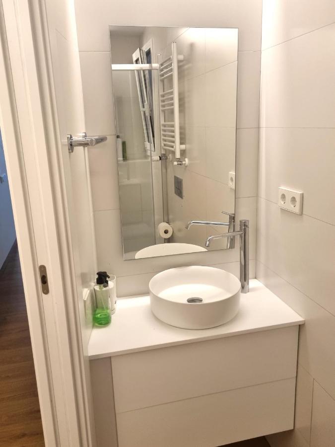 Cozy bedroom with a private bathroom in a shared house - 3