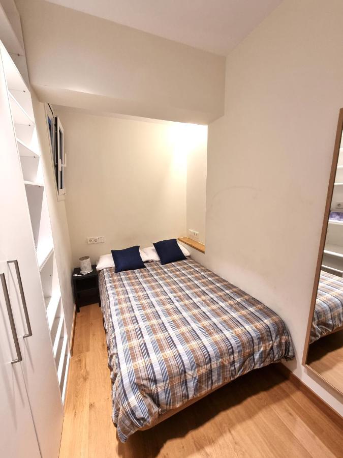 Cozy bedroom with a private bathroom in a shared house - 4