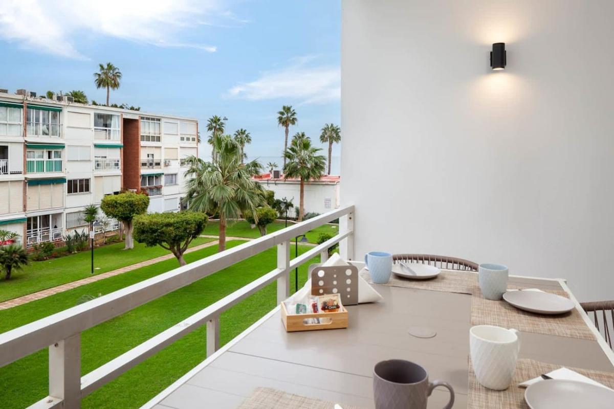 Garden and Pool in Benalmadena next to the beach - 5