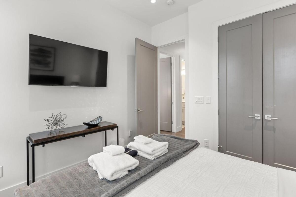 Always a Guest Favorite! Luxe Home with HUGE Rooftop and 7 Beds - 3