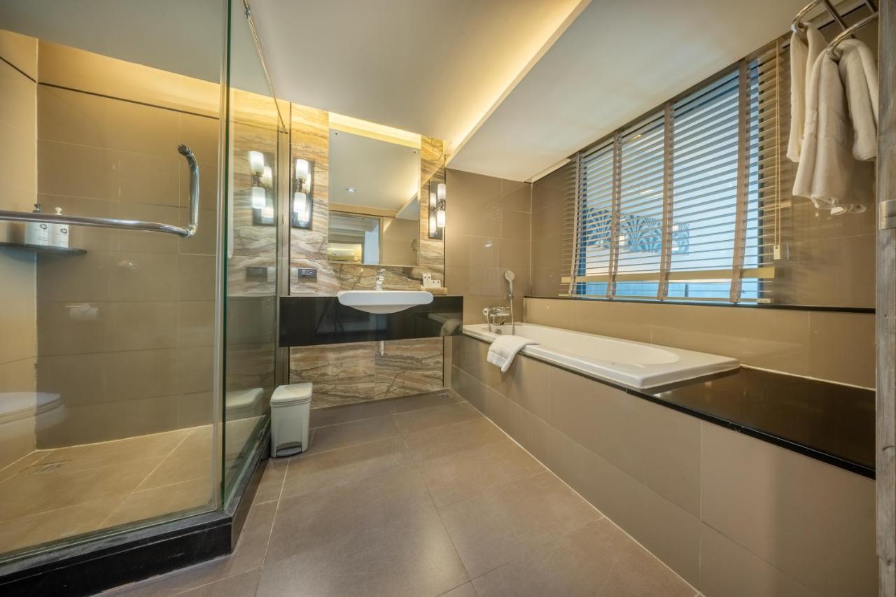 Royal Benja Hotel - Big Rooms, Family Friendly - 3