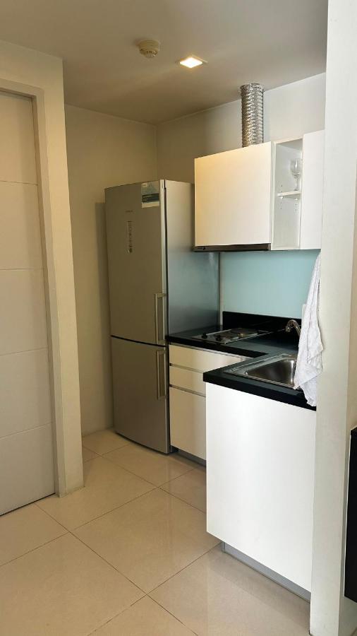 Spacious Sukhumvit Condo near EmQuartier - 2