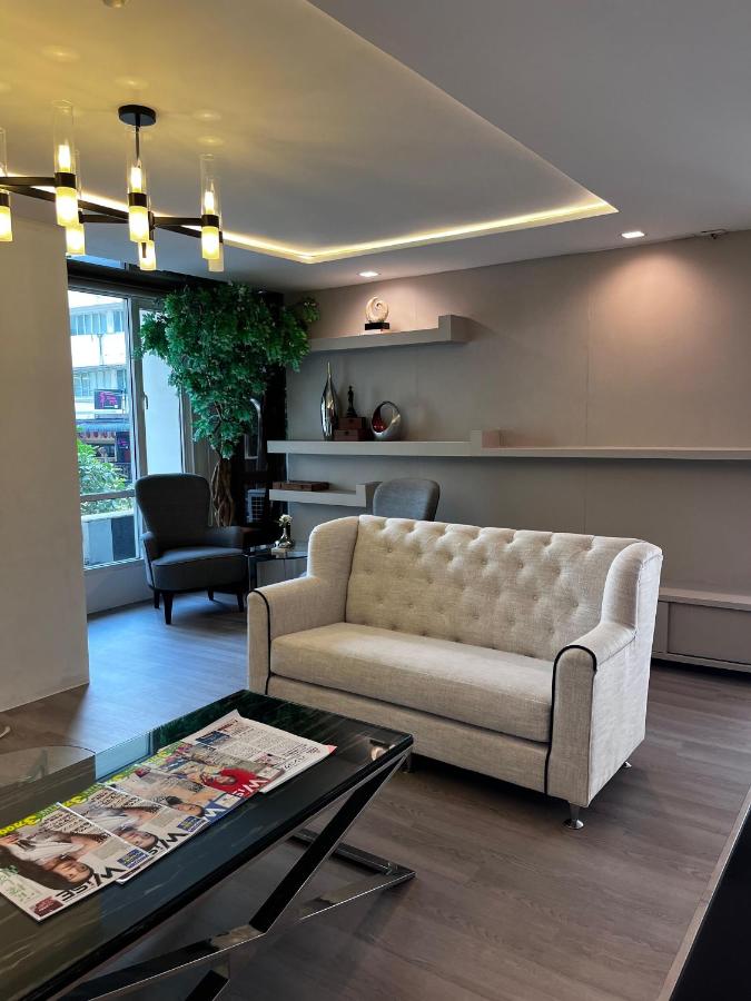 Spacious Sukhumvit Condo near EmQuartier - 5