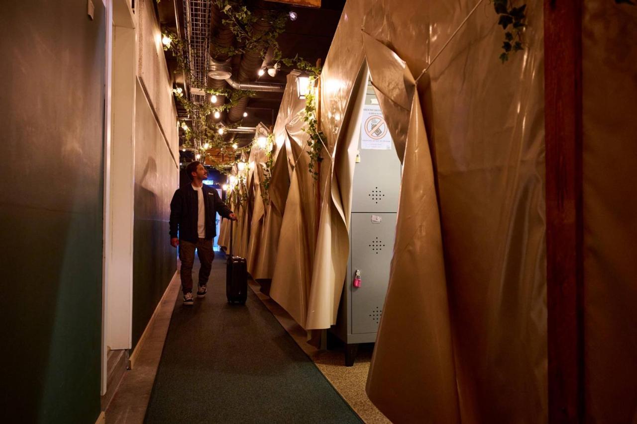 Urban Camper Hostel & Bar - 3