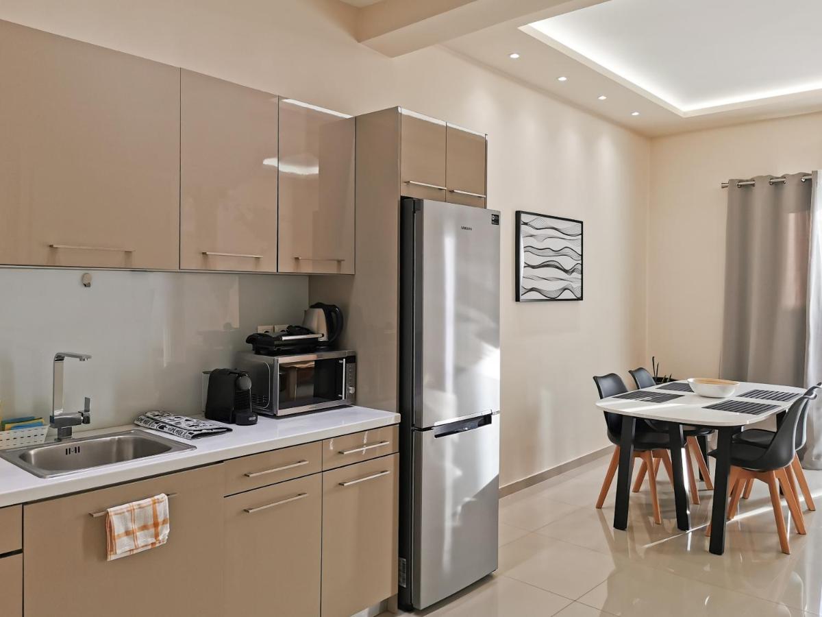 Contemporary 2BD apt with terrace Historic center - 2