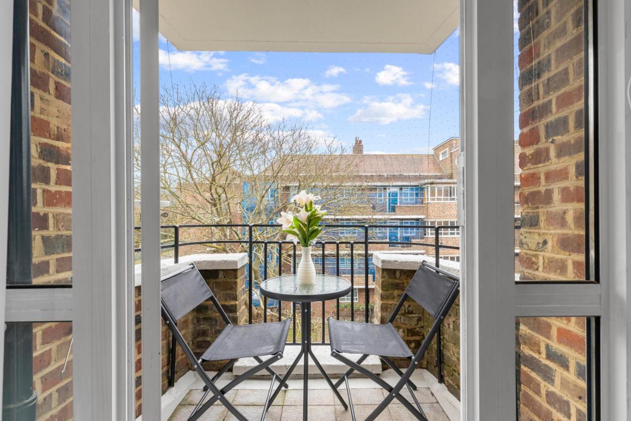 Jasmine Suite by Yielding Bricks - 4