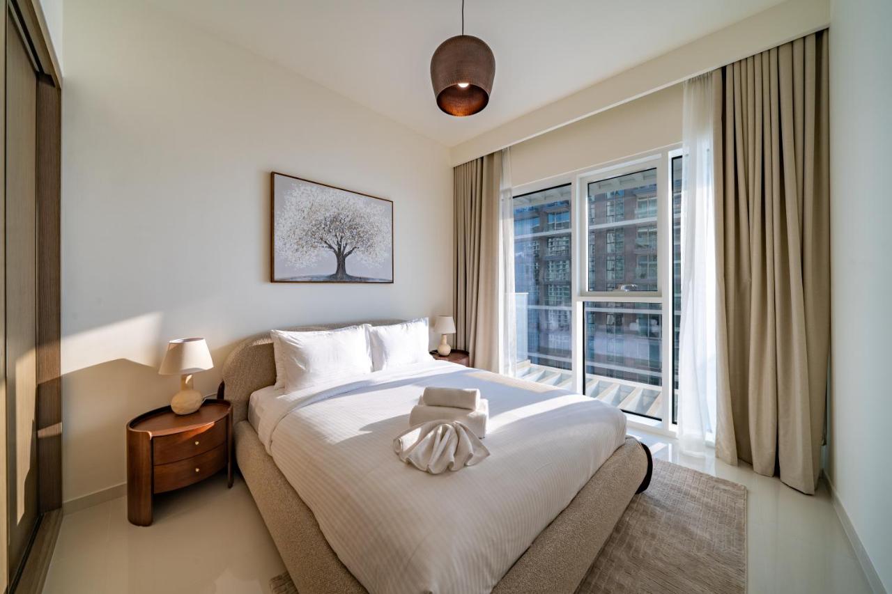 Homes Beyond I Stunning Oceanfront 2 BR Apartment - 2