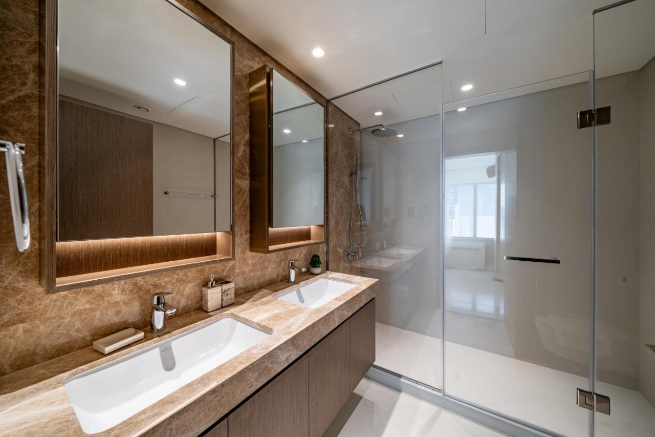 Homes Beyond I Stunning Oceanfront 2 BR Apartment - 3