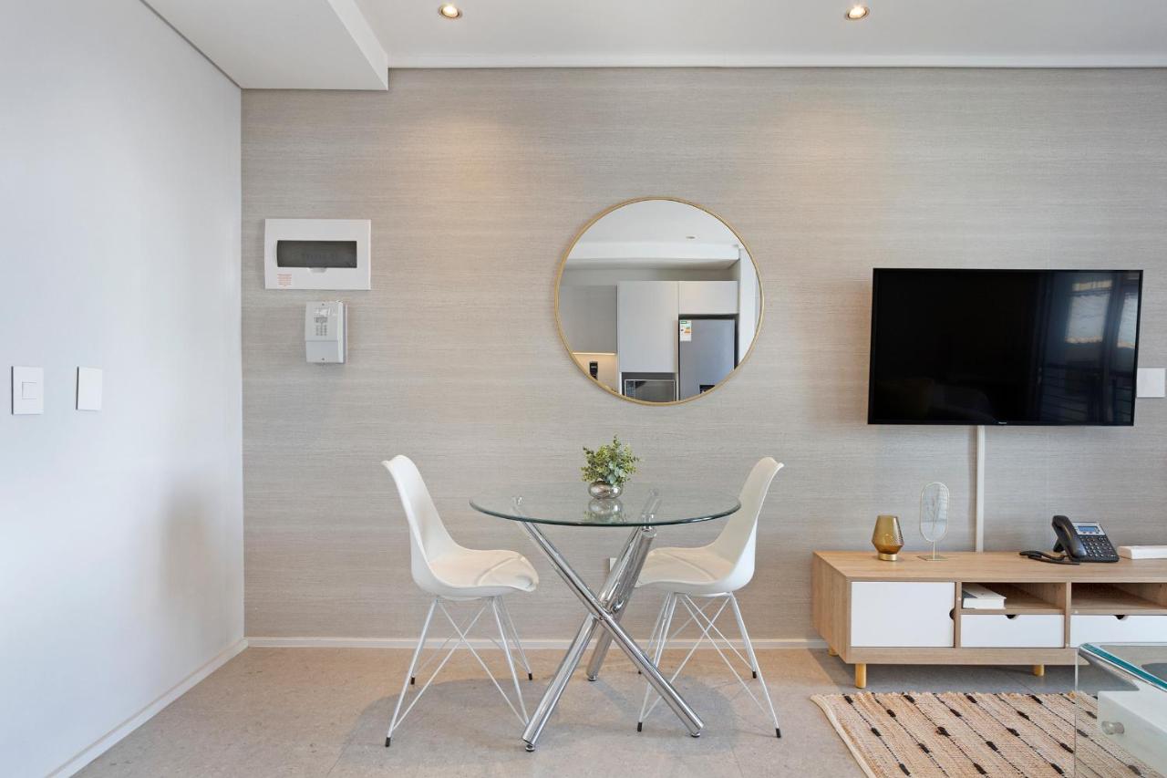 Cosmopolitan Apartments - 4