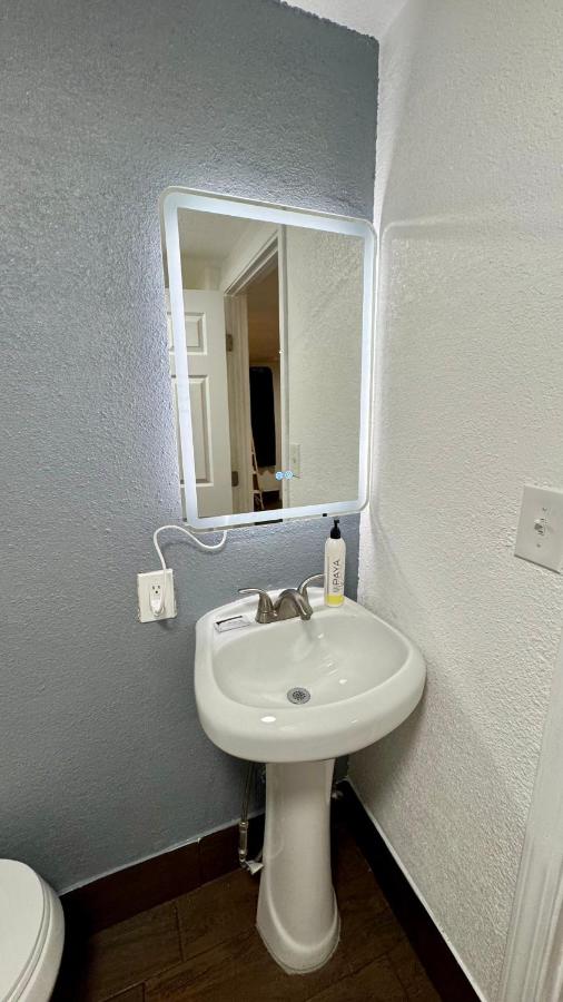 Budget Motel — photo 17
