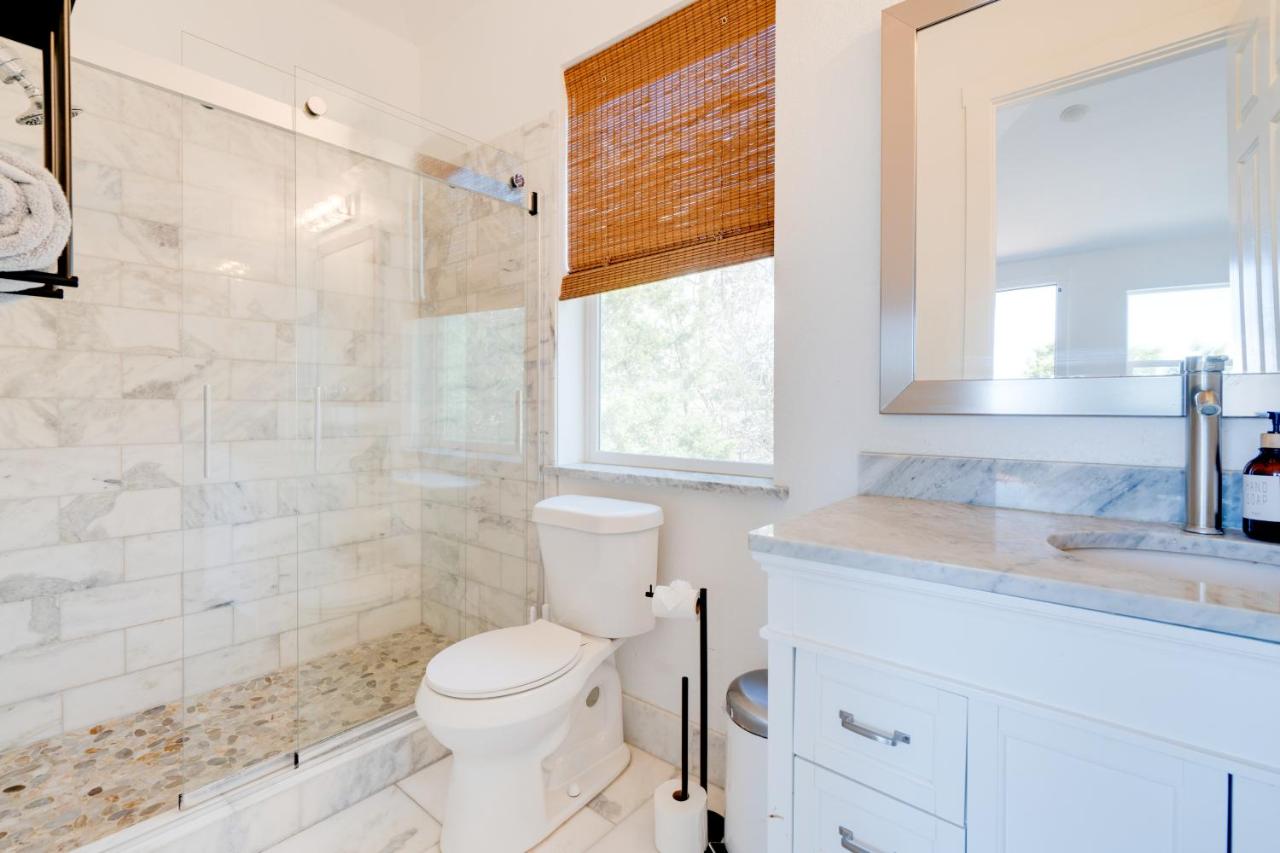 Stylish Apt Near Lake Travis with Entertainment - 5