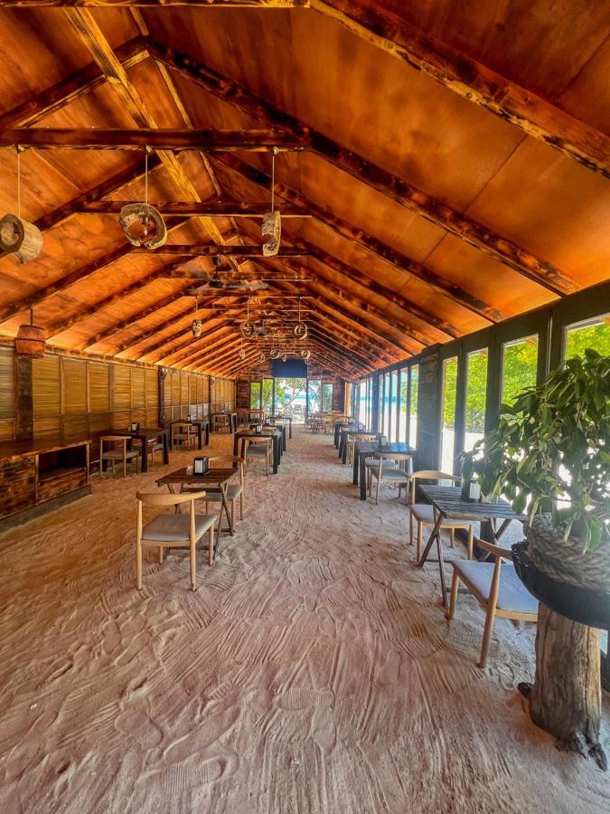 Tranquila Beach Hotel - 5