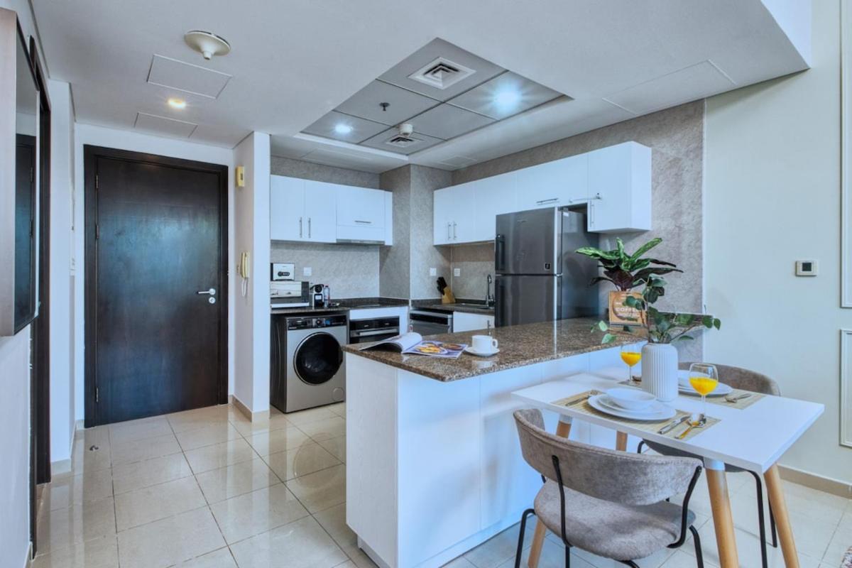 Waterfront 1BR - Marina Views - Walk to Beach & Mall - 5