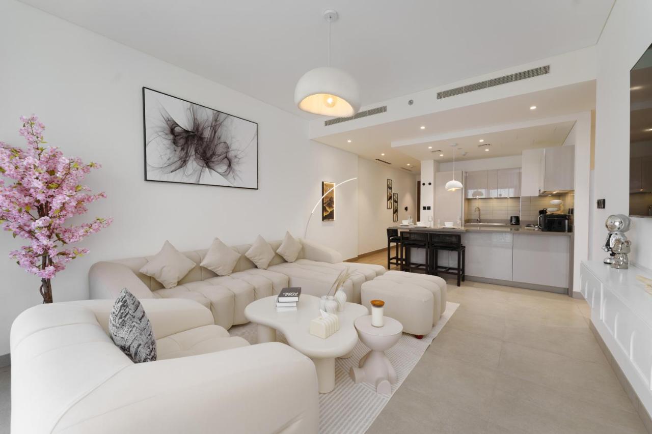 Daniels 1BR at Waves Grande In Sobha Hartland - 5