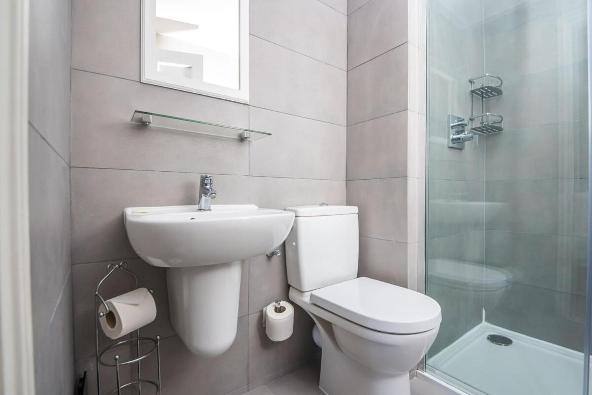 Bespoke Central Town House - 4