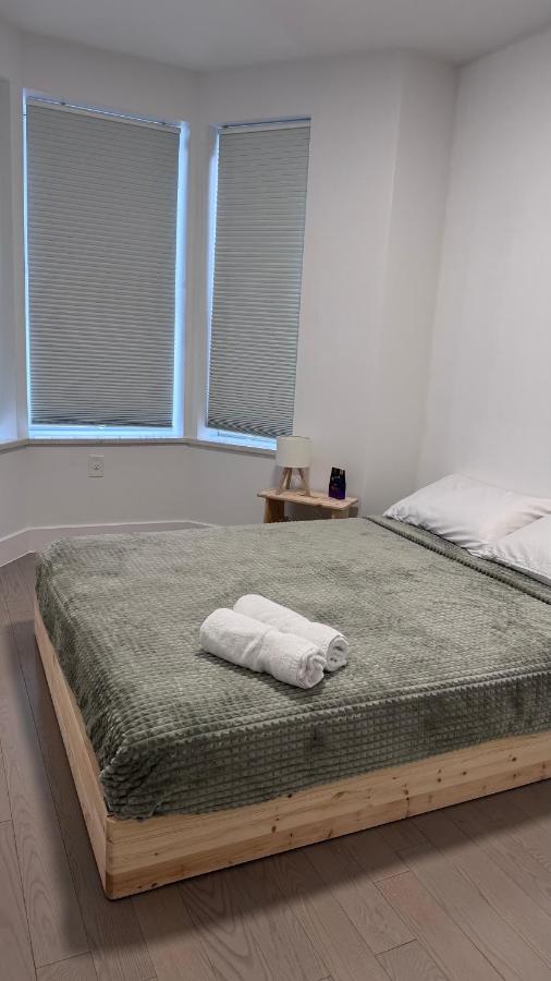 Private Bedroom with Dedicated Bathroom 15mis NYC - 2