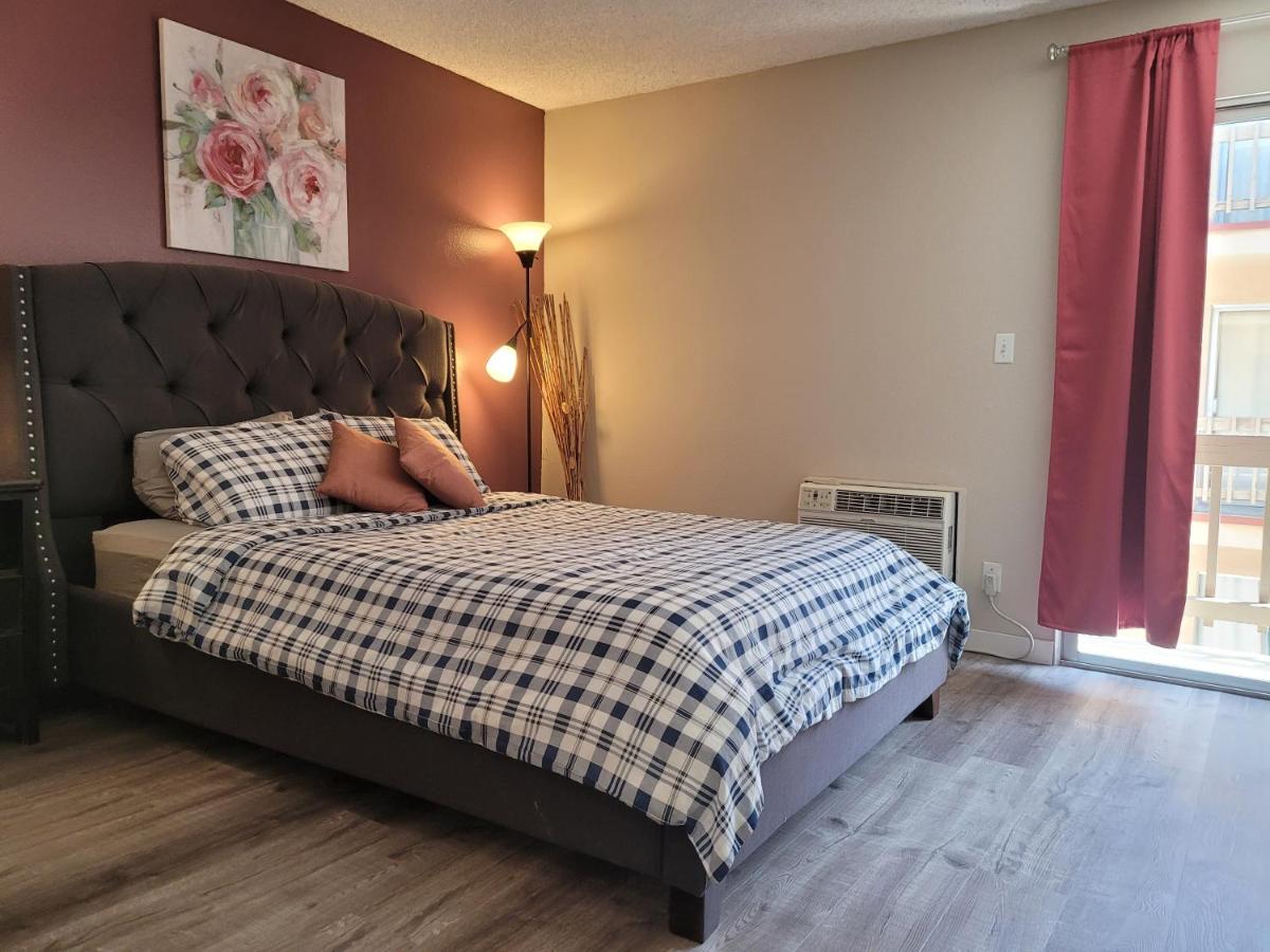 Beverly Hills Suite - 2