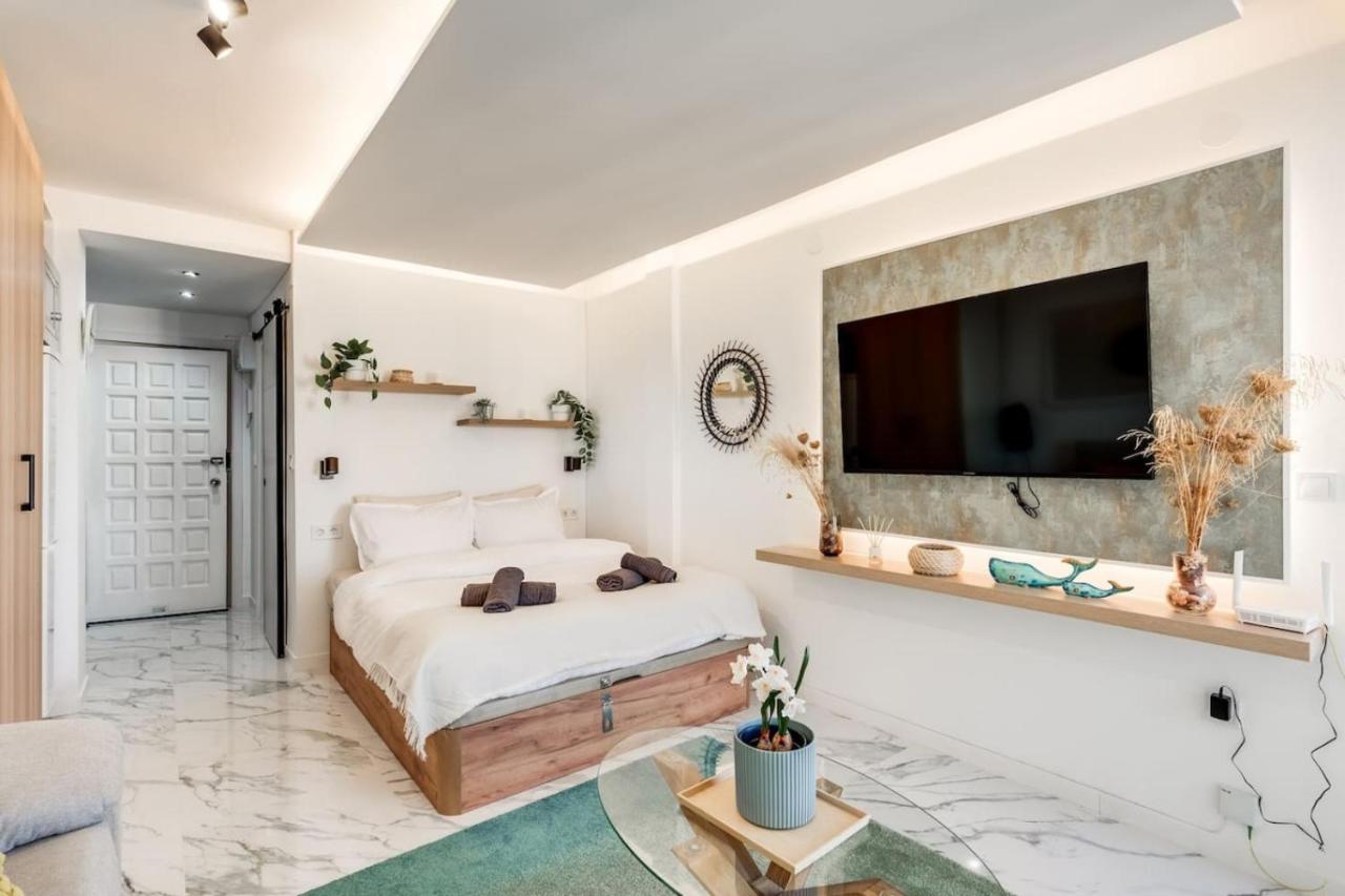 Ultimate Rentals - Studio La Cala de Mijas - 10 Minutes Walk From The Beach - 5