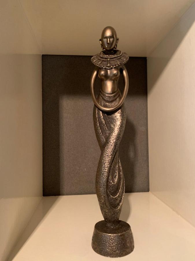 Luxury Loft Style Living , De Waterkant, Capetown - 2