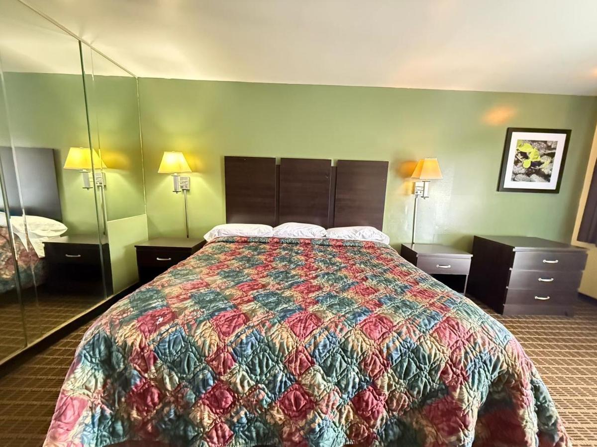 Relax Inn — photo 15