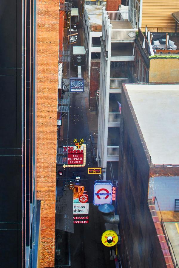 Courtyard by Marriott Nashville Downtown - 2