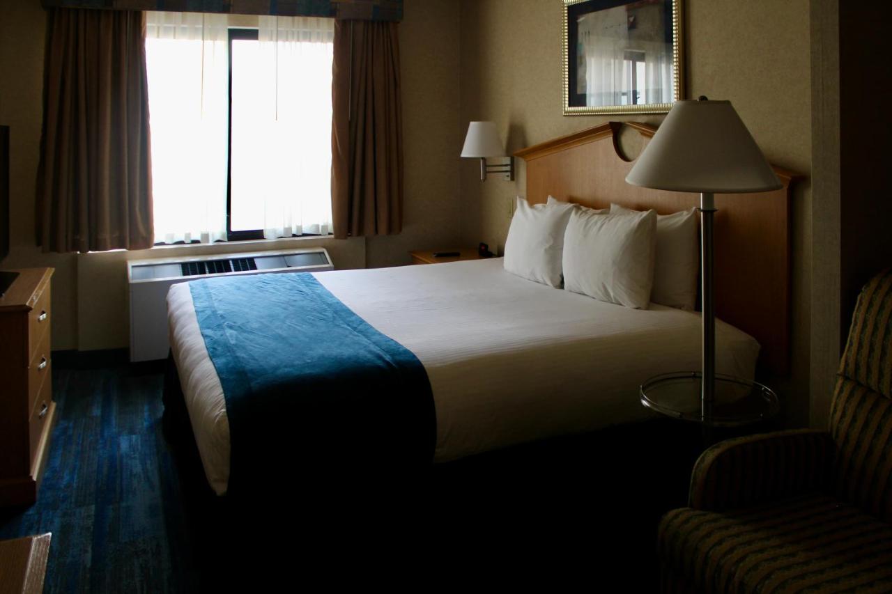 Marco LaGuardia Hotel & Suites — photo 16