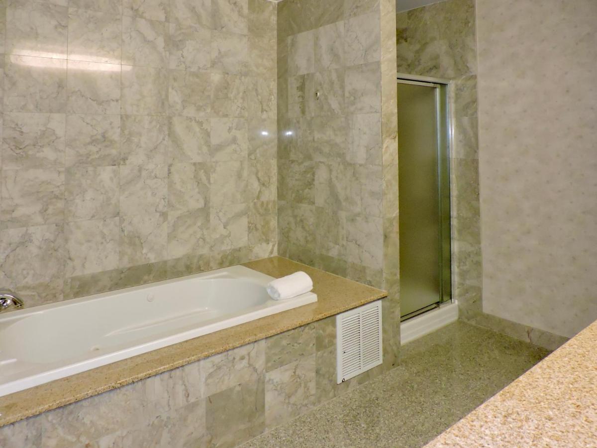 Marco LaGuardia Hotel & Suites — photo 11