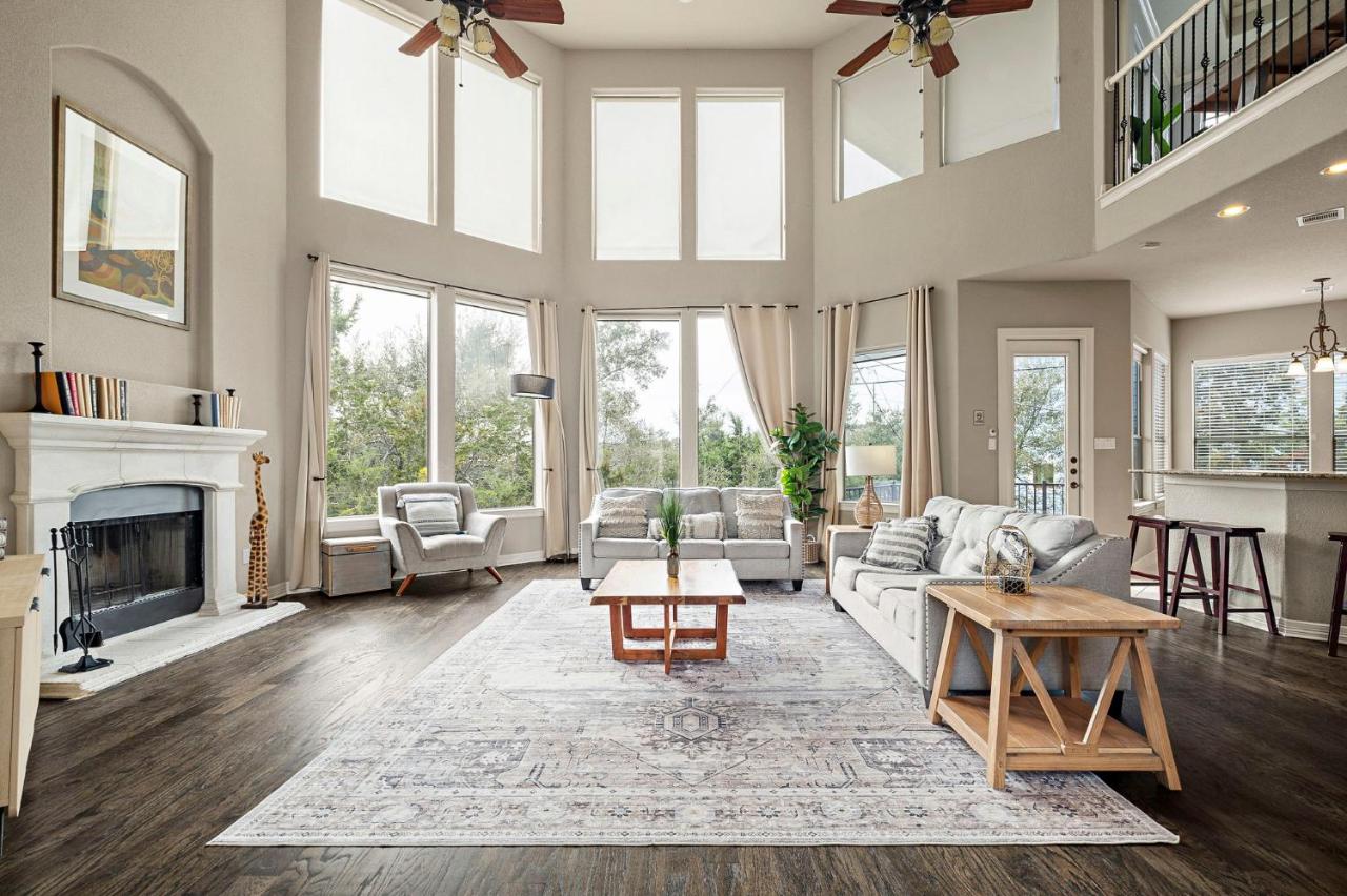 Lake Travis Family Retreat with Theater Game Room and BBQ 7 min from Marina - 4
