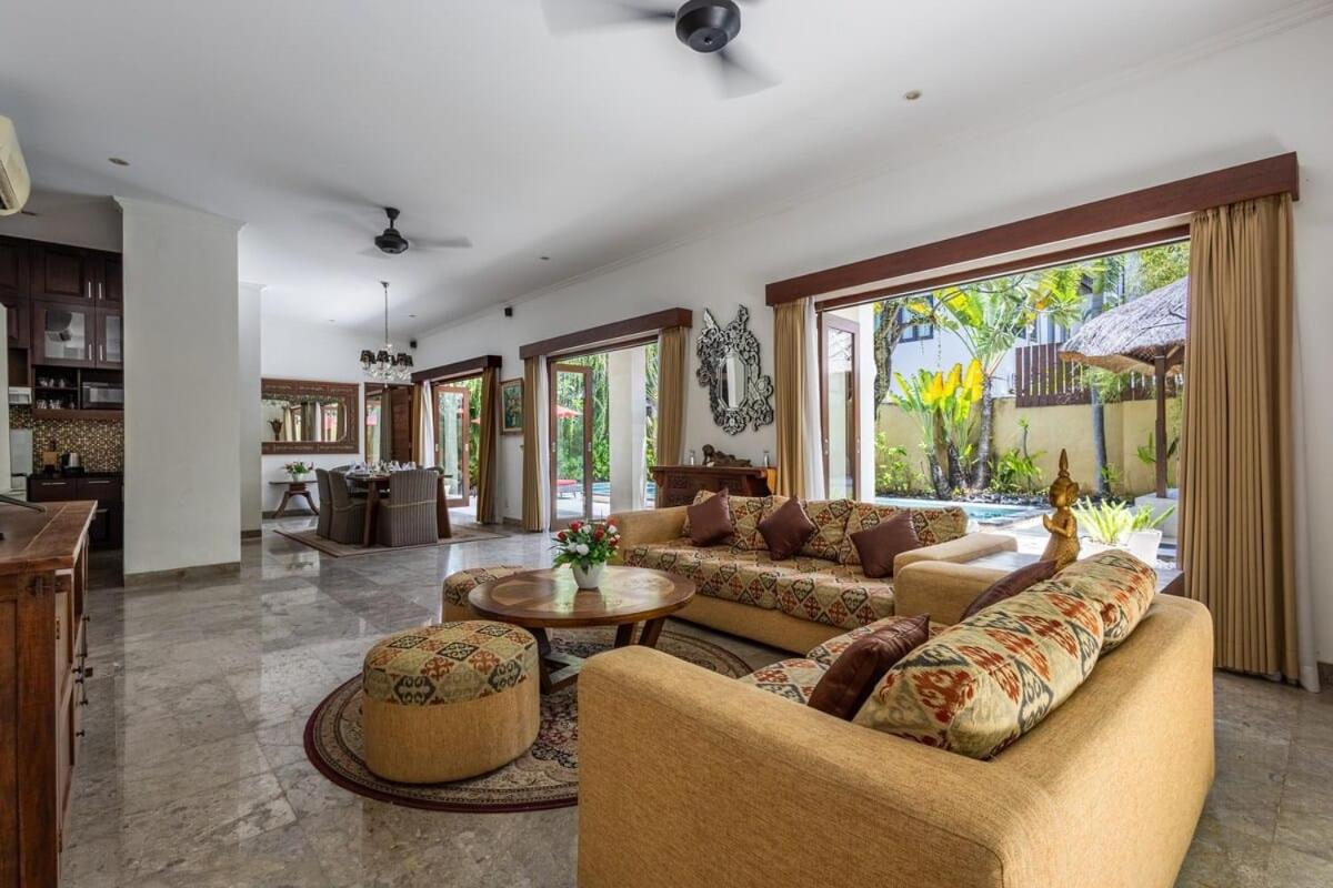 Luxury 3-Bedroom Villa With Private Pool Seminyak Village 150-Metres To Seminyak Beach - 3