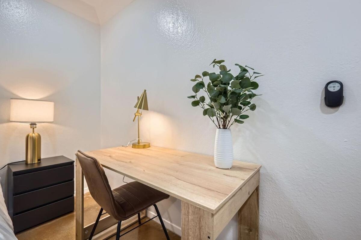 Your Airy King Suite Getaway - Sleeps 4 - Pool, Prkg - 5