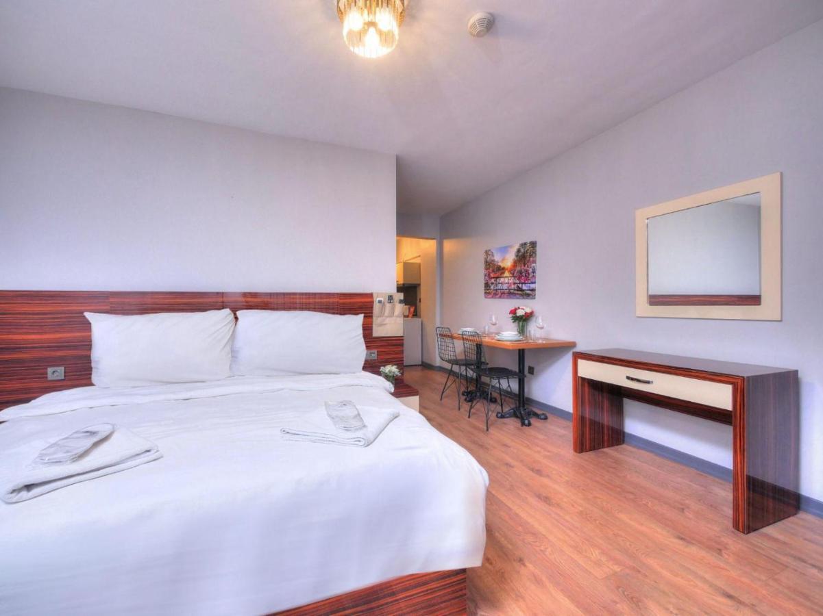 Blueway Hotel Residence - 4