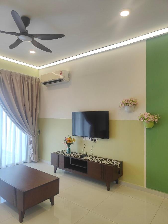 16Johor, nearCIQ, Danga bay Free parking 3BR 15pax - 2