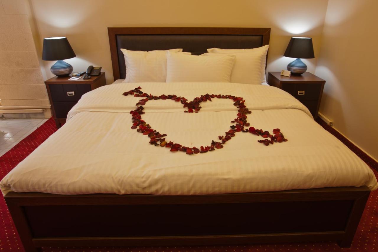 Queens Land Hotel photo