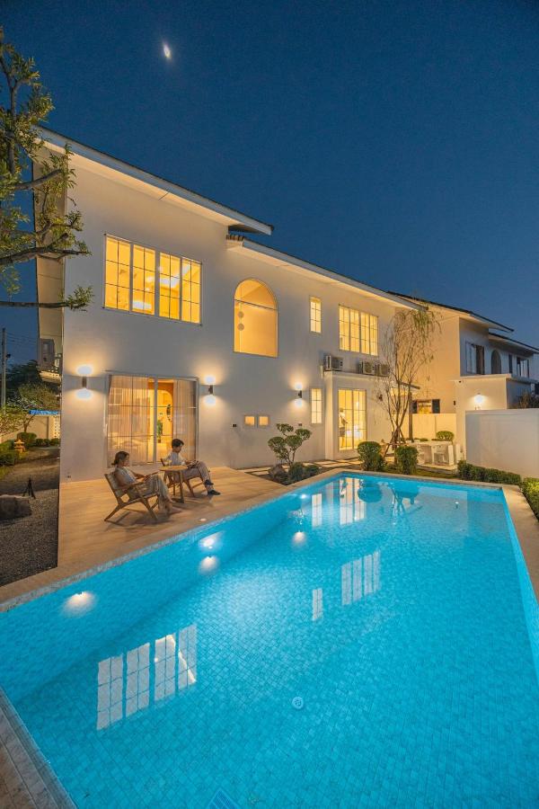 Chiang Mai City 4Bedroom pool villa Near Airport