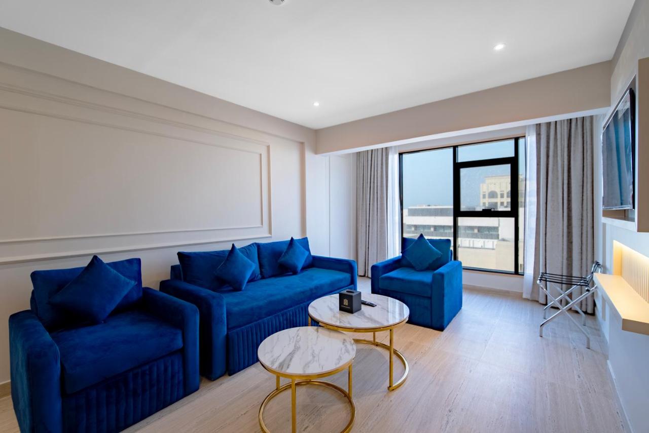 Grand Ambassador Hotel - 5