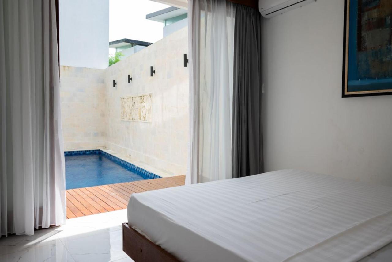 Villa Manis with a private pool in Nusa Dua - 4
