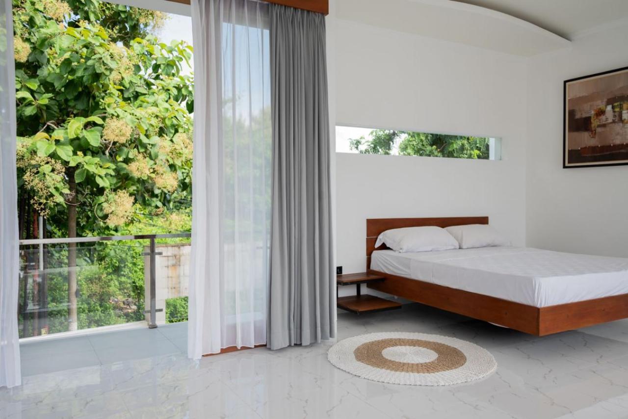 Villa Manis with a private pool in Nusa Dua - 2