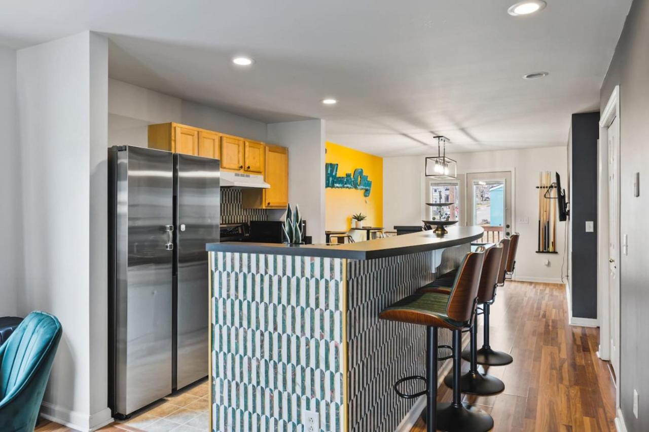 Pool Table WALK to Downtown Bars and Farmers Market - 4