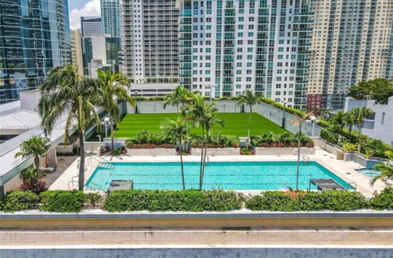 Brickell-Free Parking by Palermo Home Miami - 4