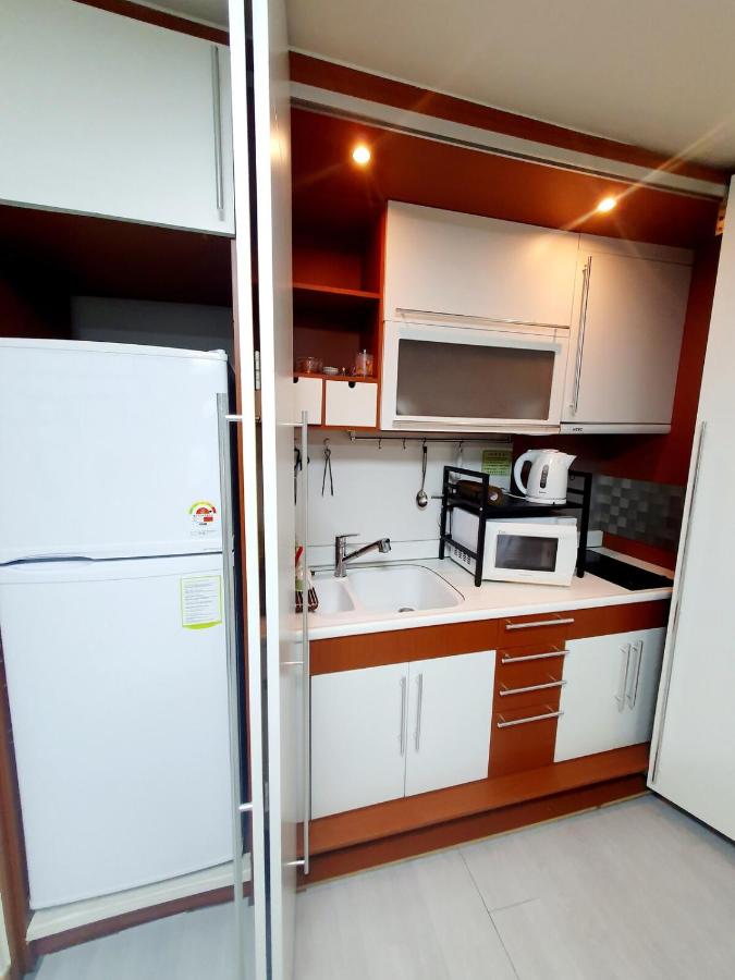 A house with a great view and elevator access Right in front of Hongik Univ Station - 4